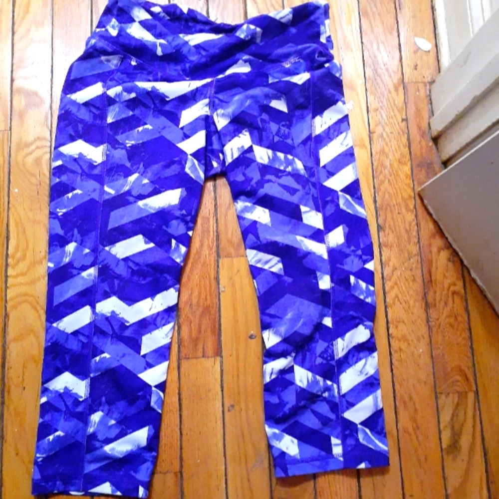 Old Navy Active Capris